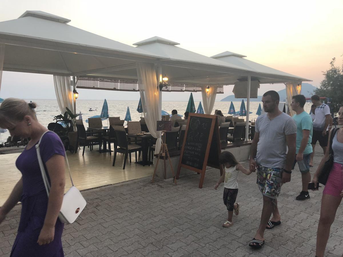 Apartments Kuce Lekovica Beach & Snack Bar- Bistro Екстер'єр фото